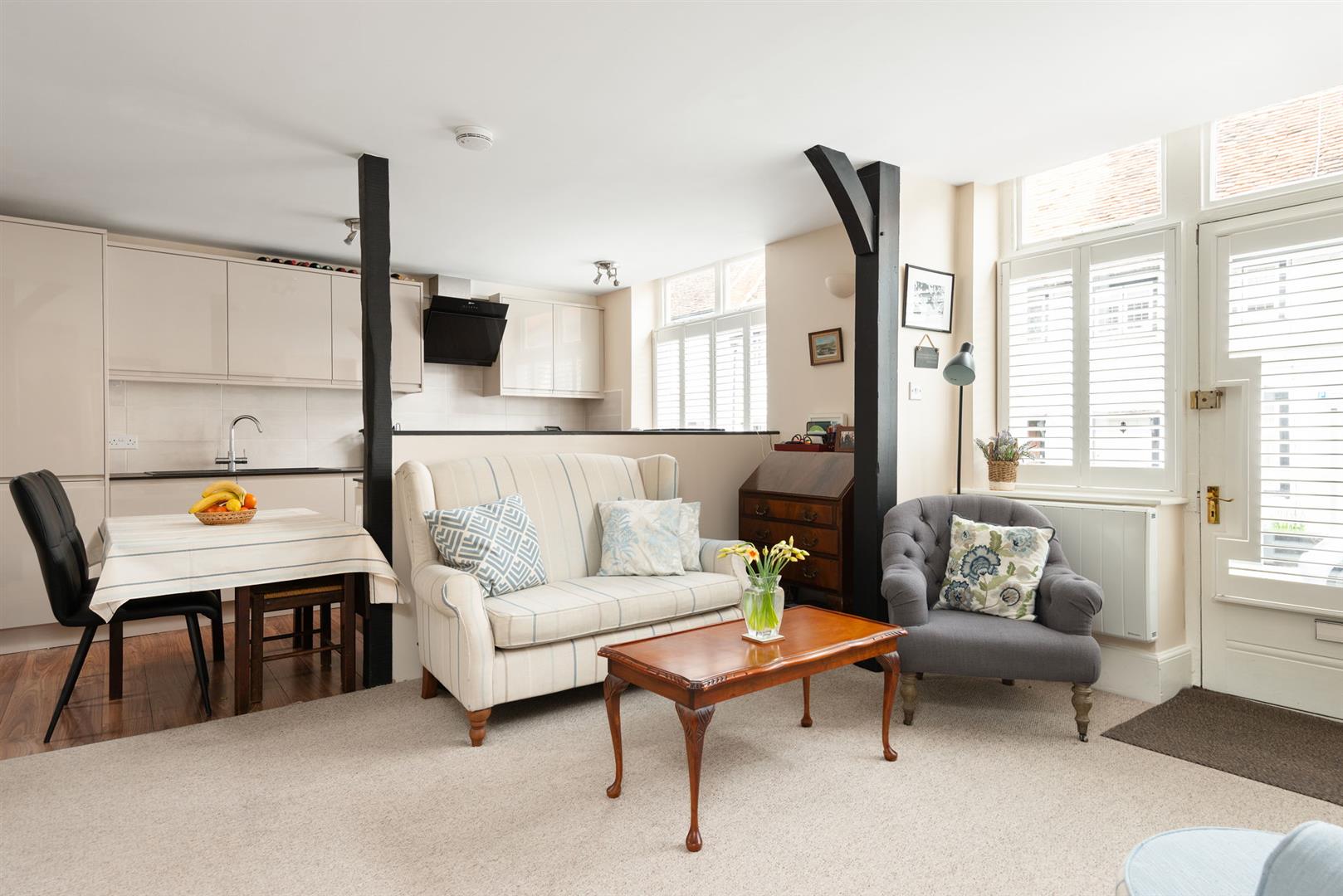 2 bed property in Friday Street, Henley-on-Thames